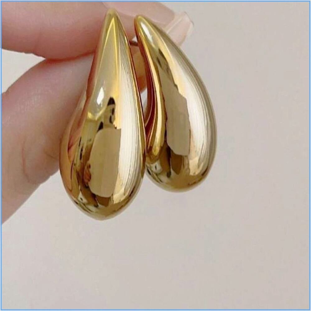 Gold Teardrop Earrings